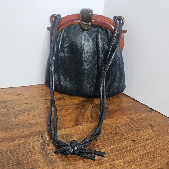 Vintage Handbags - Vintage Mid-century Navy Purse W/ Lucite Or Bakelite Frame And Clasp Women's Bag